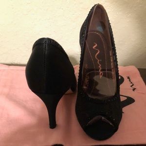 6.5 black Nina heels